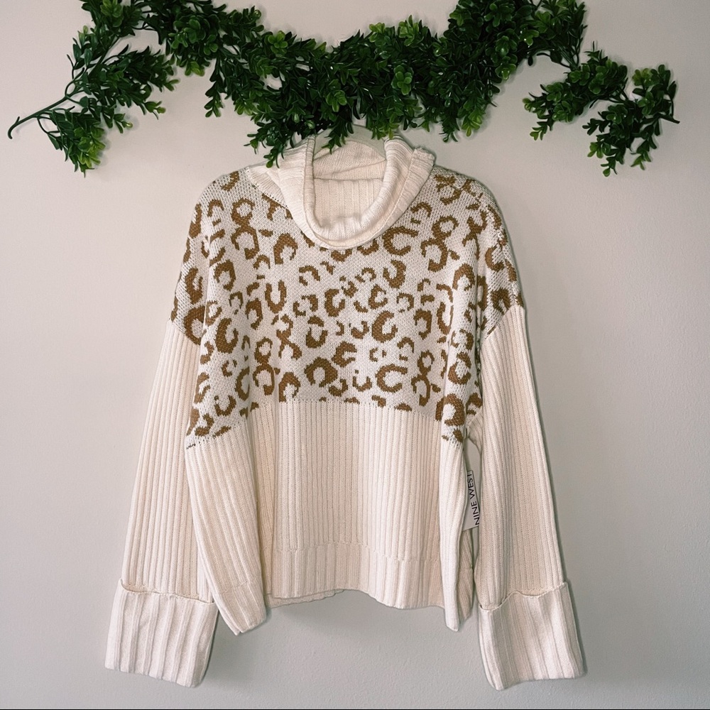 Reposh: too short on me :( NWT Nine West Sweater